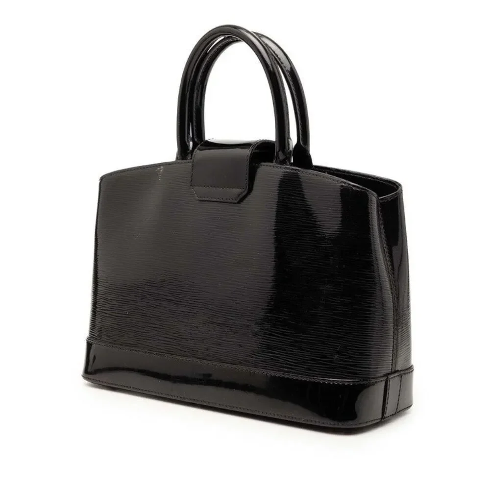 Louis Vuitton delivery duty